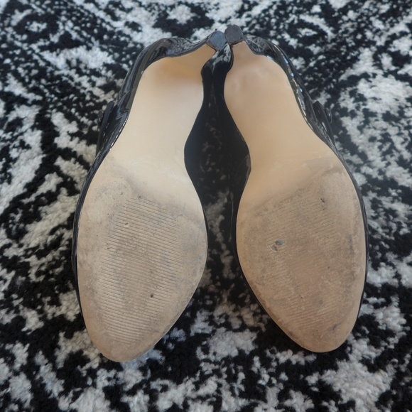 Carvela Kurt Geiger Black Patent Mary Jane Heels - Picture 4 of 5